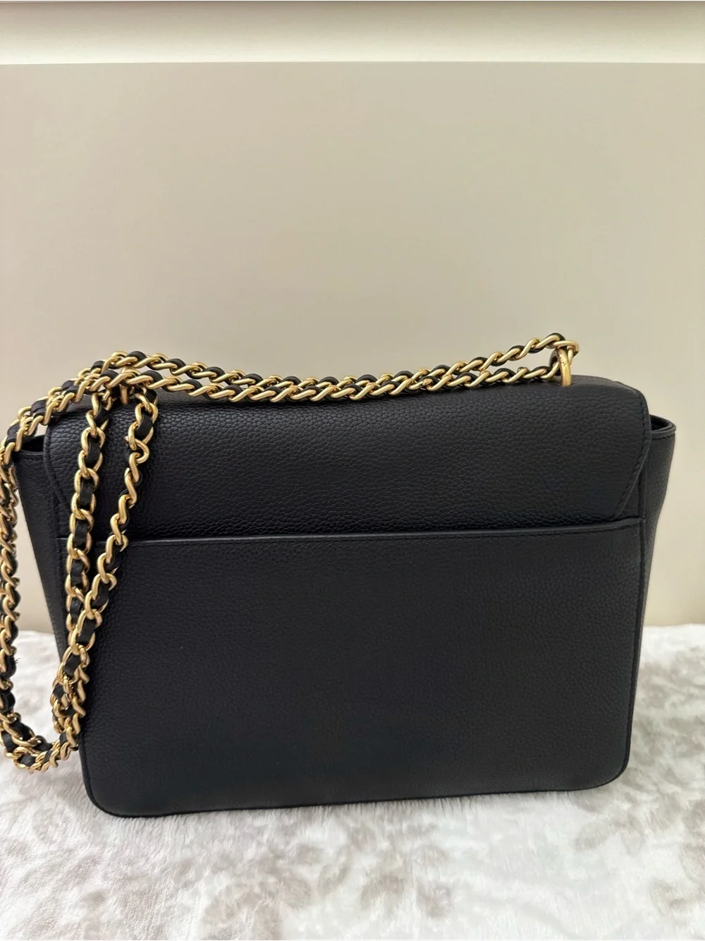 EUC Tory Burch Britten Large Shoulder Crossbody Bag Pebbled Leather Gold Chain